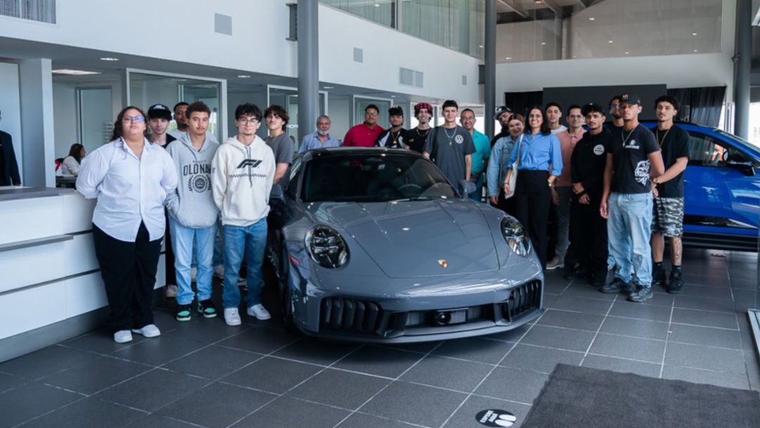 Porsche Center Puerto Rico y la UPR Carolina impulsan la formaci&oacute;n de t&eacute;cnicos automotrices