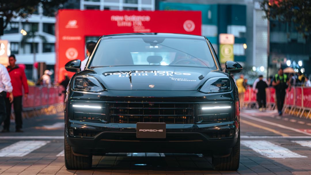 Porsche Perú reafirma su compromiso con el deporte en la New Balance Lima 15K powered by El Comercio