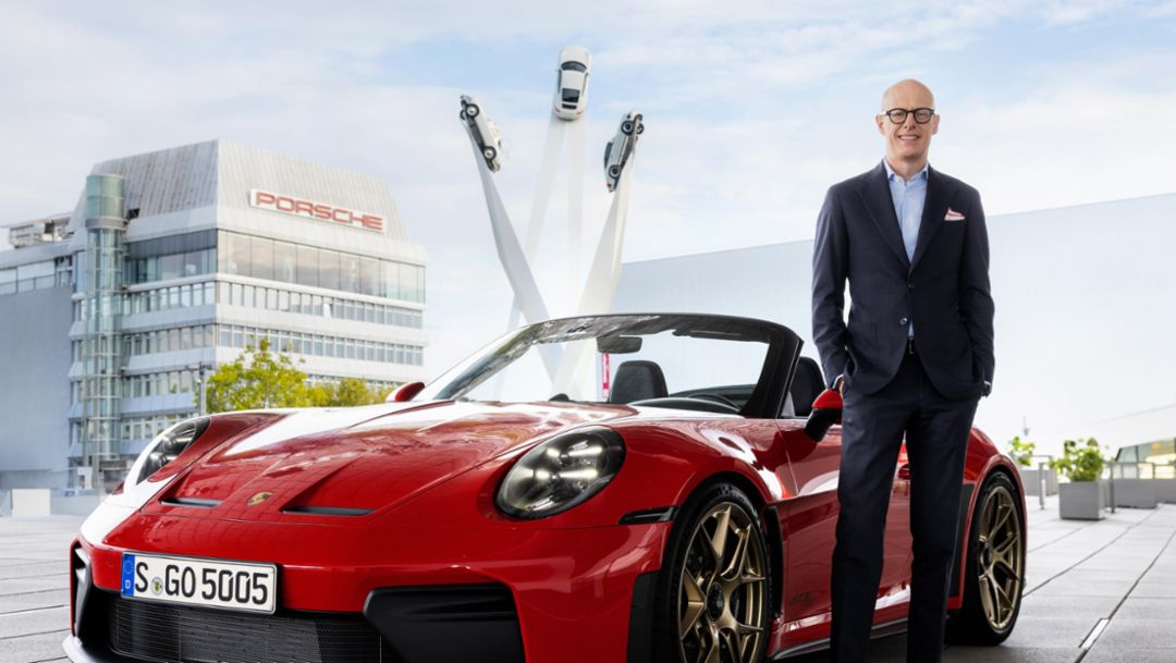 Porsche presents new strategy through to 2035