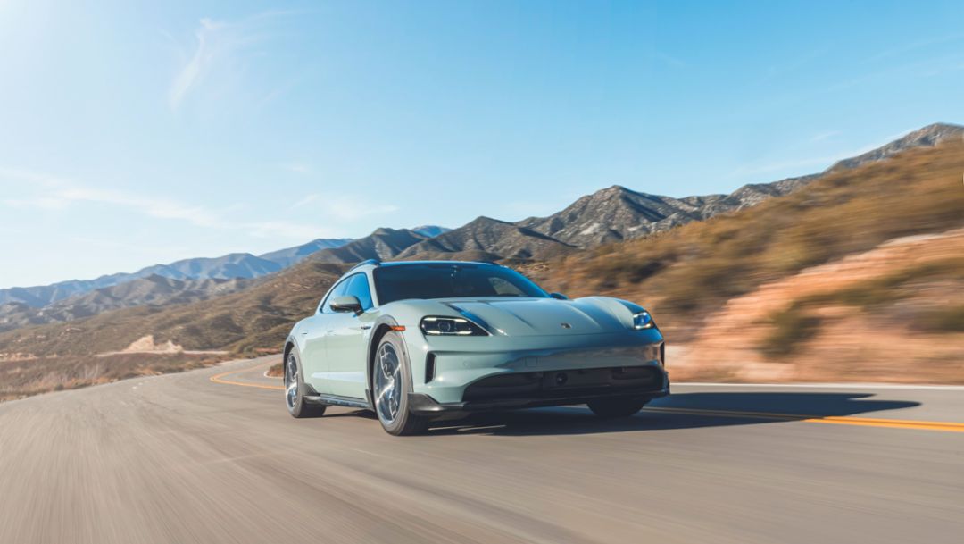 Le Porsche Taycan nommé Voiture électrique canadienne de l’année 2026