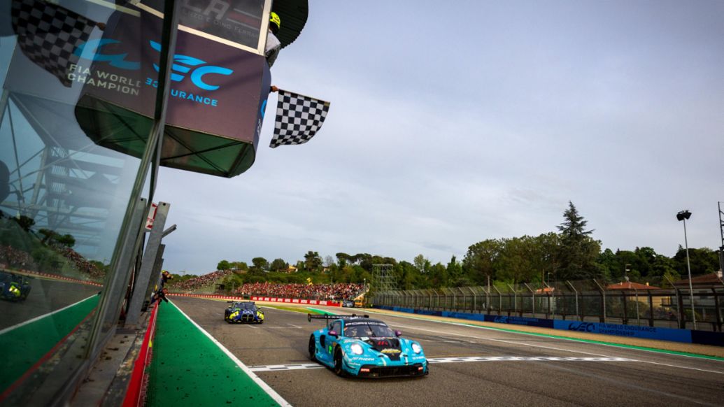 Porsche 911 GT3 R, Manthey 1st Phorm (nº 92), Ryan Hardwick (EE. UU.), Richard Lietz (Austria), Riccardo Pera (ITA), 6 Horas de Ímola, Campeonato del Mundo de Resistencia FIA (WEC), 2025, Porsche AG