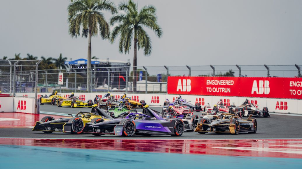 Nico M&uuml;ller, Porsche 99X Electric (n&ordm; 51), E-Prix de Miami, 2026, Porsche AG