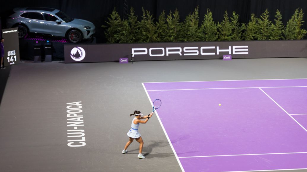 Porsche dezvăluie noul Cayenne Electric pe BTarena, la Transylvania Open, &icirc;n premieră absolută &icirc;n Rom&acirc;nia, comunicat de presă, 02/02/2026, Porsche AG