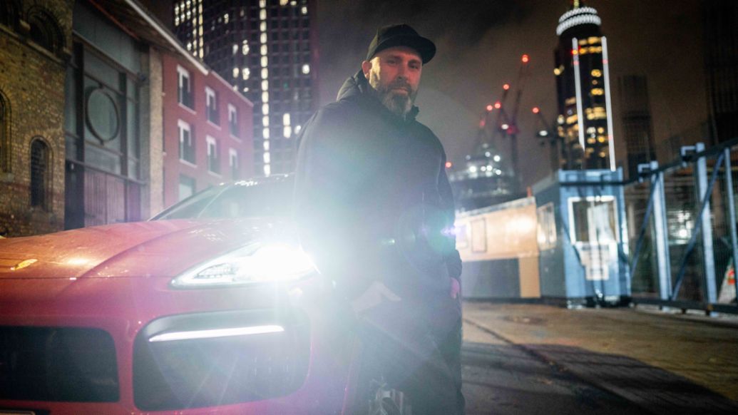 Niko Hüls, Cayenne S Coupé, Roadtrip Back2Tape, 2020, Porsche AG