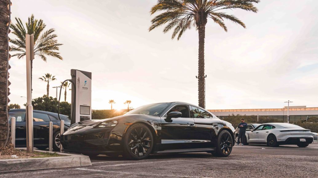 Prototipos del Porsche Taycan, pruebas y desarrollo, 2024, Porsche AG