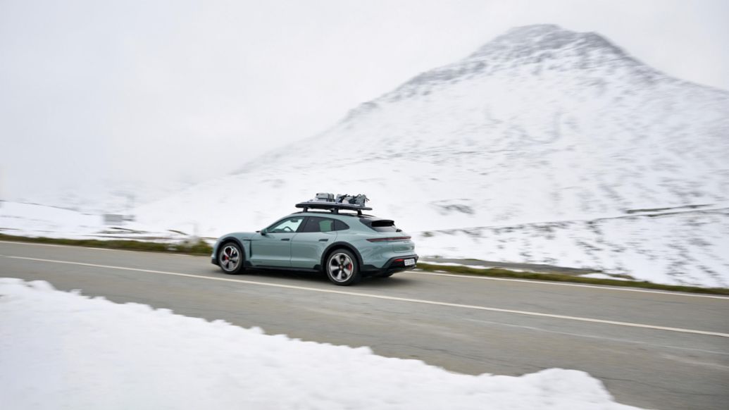 Taycan 4S Cross Turismo, Interior, Wallis, Switzerland, 2025, Porsche AG