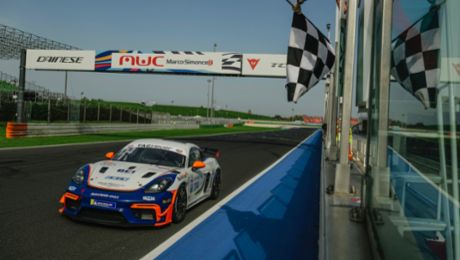Tomás Guedes è il nuovo campione del Gruppo GT4 Clubsport