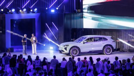 Porsche Cayenne Electric makes public debut at Icons of Porsche