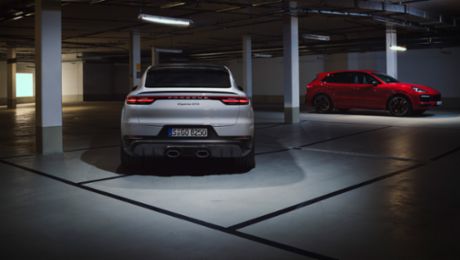 SUV duo with sporty set-up: the new Cayenne GTS models