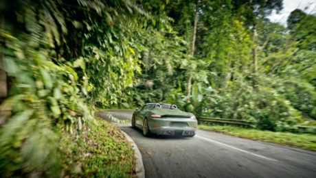 Curves around the world: from slow-motion sightseeing to the upper limits