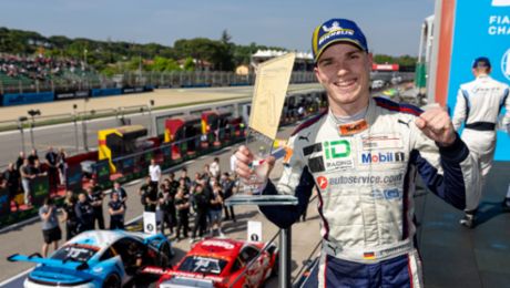 Double victory for Germany’s Theo Oeverhaus with ID Racing