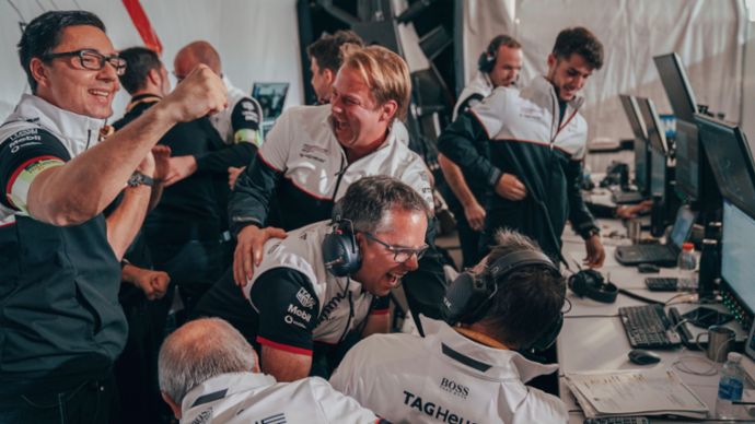TAG Heuer Porsche Formel-E-Team, Diriyah E-Prix, Round 1 of the 2019/2020 ABB FIA Formula E Championship, 2019, Porsche AG
