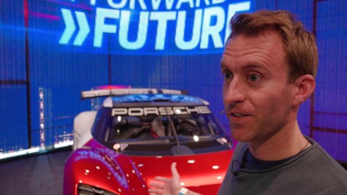 Timo Bernhard y el Mission R