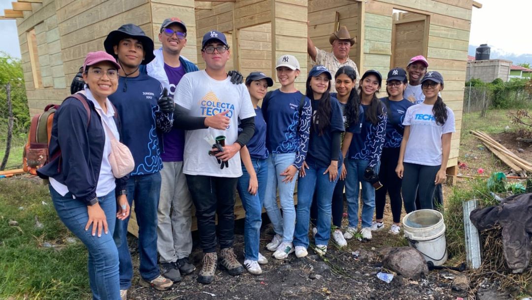 Un nuevo hogar para la familia Morales. Porsche Honduras y TECHO se unen para construir viviendas en Comayagua