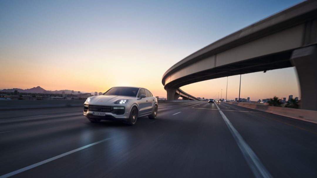 Cayenne Turbo E-Hybrid Coupe - Carrara White Metallic