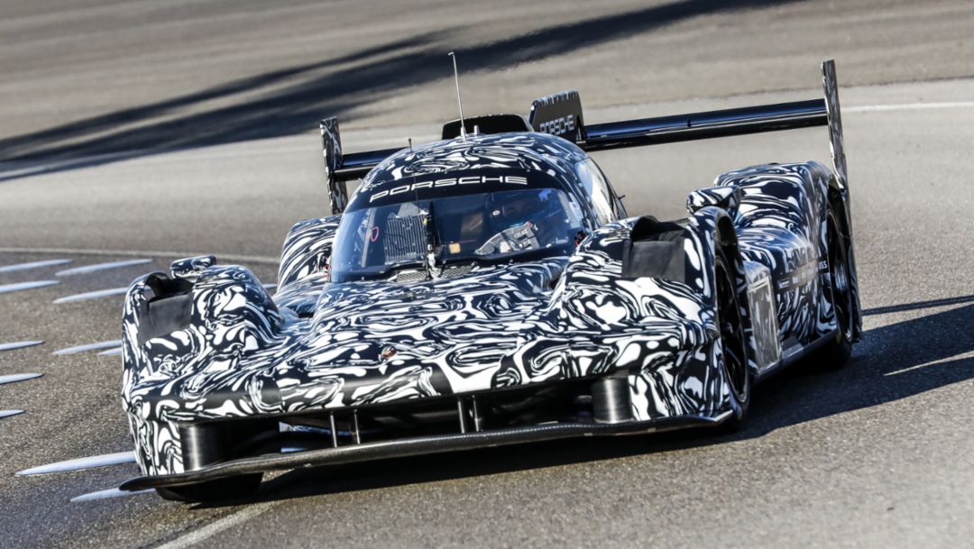 Prototipul Porsche LMDh intră în faza de testare activă