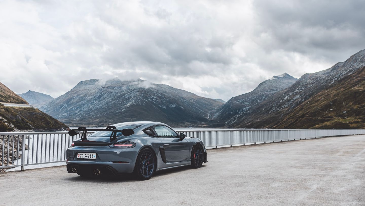 Swiss Roads, 2024, Porsche Schweiz AG