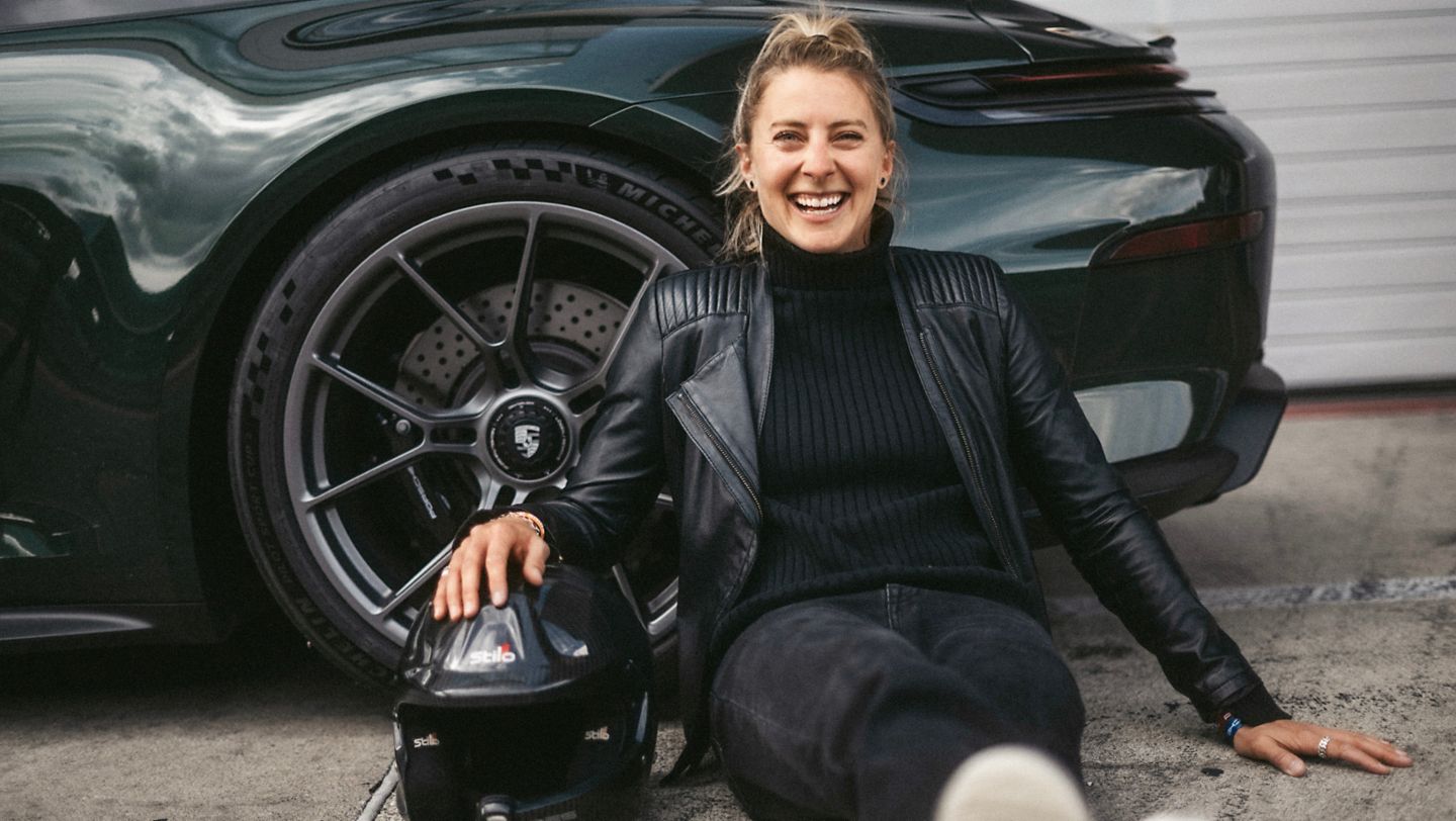 Jenna Gygi, pilota di wingsuit, 2025, Porsche Schweiz AG