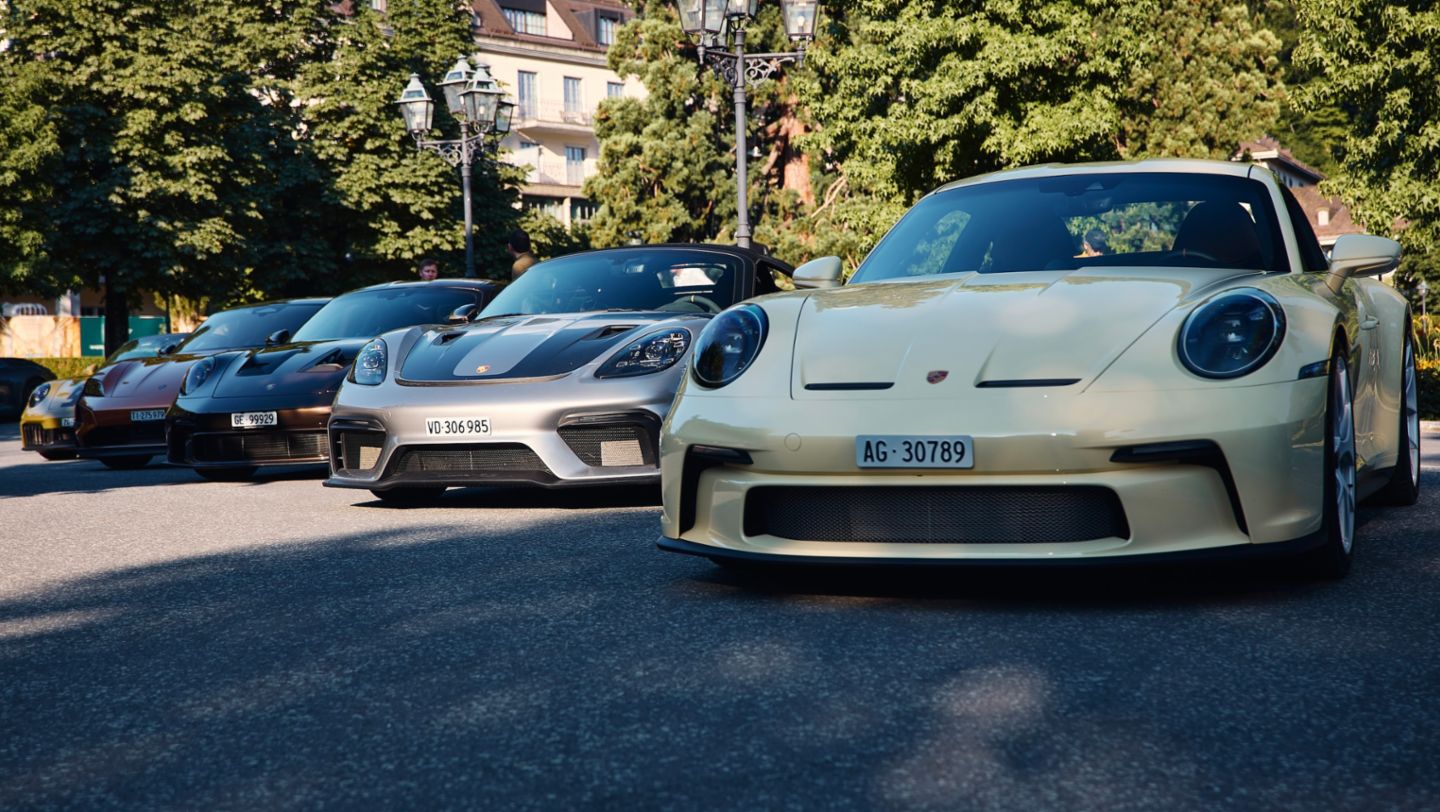 911 S/T ; 718 Spyder RS ; 911 GT3 RS ; Taycan Turbo GT (l-r), Sonderwunsch Road Tour, 2026, Porsche Schweiz AG