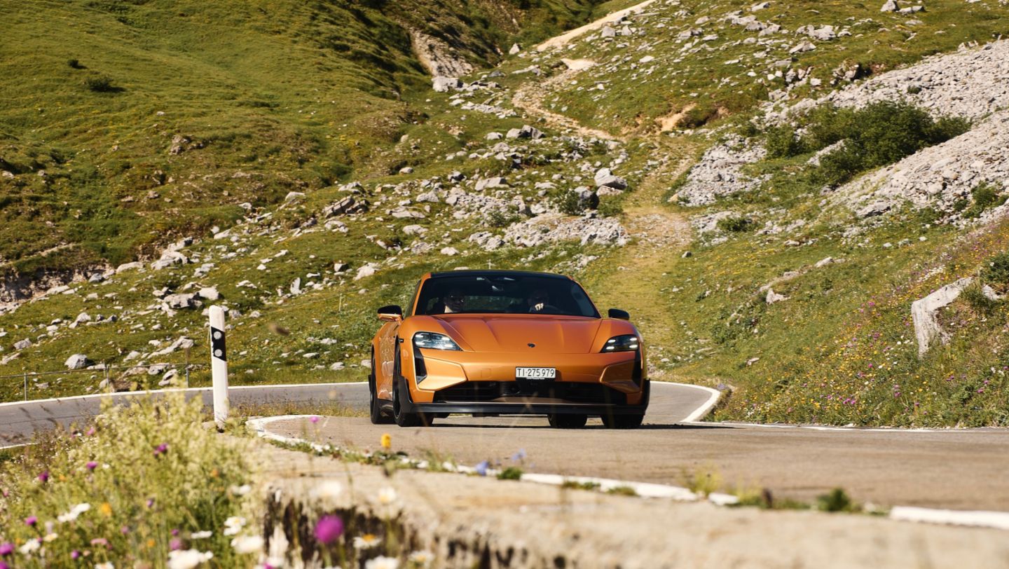 Taycan Turbo GT, Sonderwunsch Road Tour, 2026, Porsche Schweiz AG