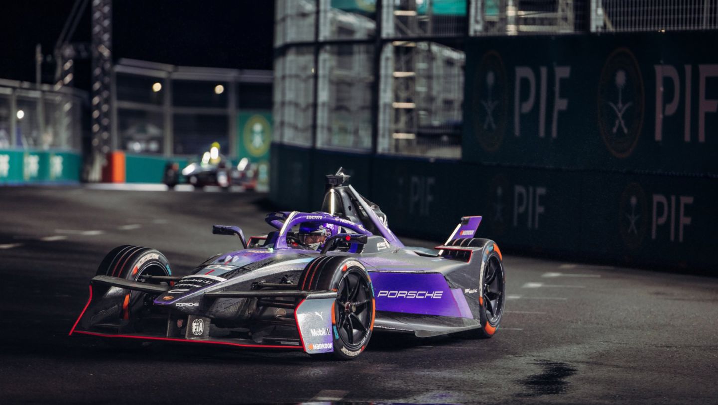 Pascal Wehrlein, Porsche 99X Electric (nº 94), E-Prix de Tokio II, 2026, Porsche AG