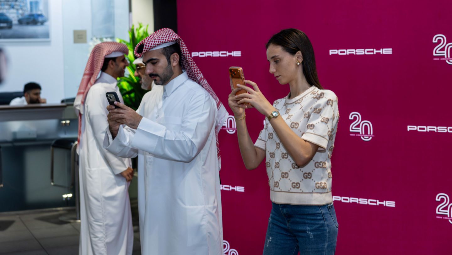 911 GT3 RS Rennsport, Porsche Centre Doha, Qatar, 2026, Porsche Middle East