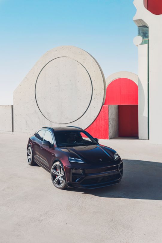 Copper Ruby Metallic Macan Turbo