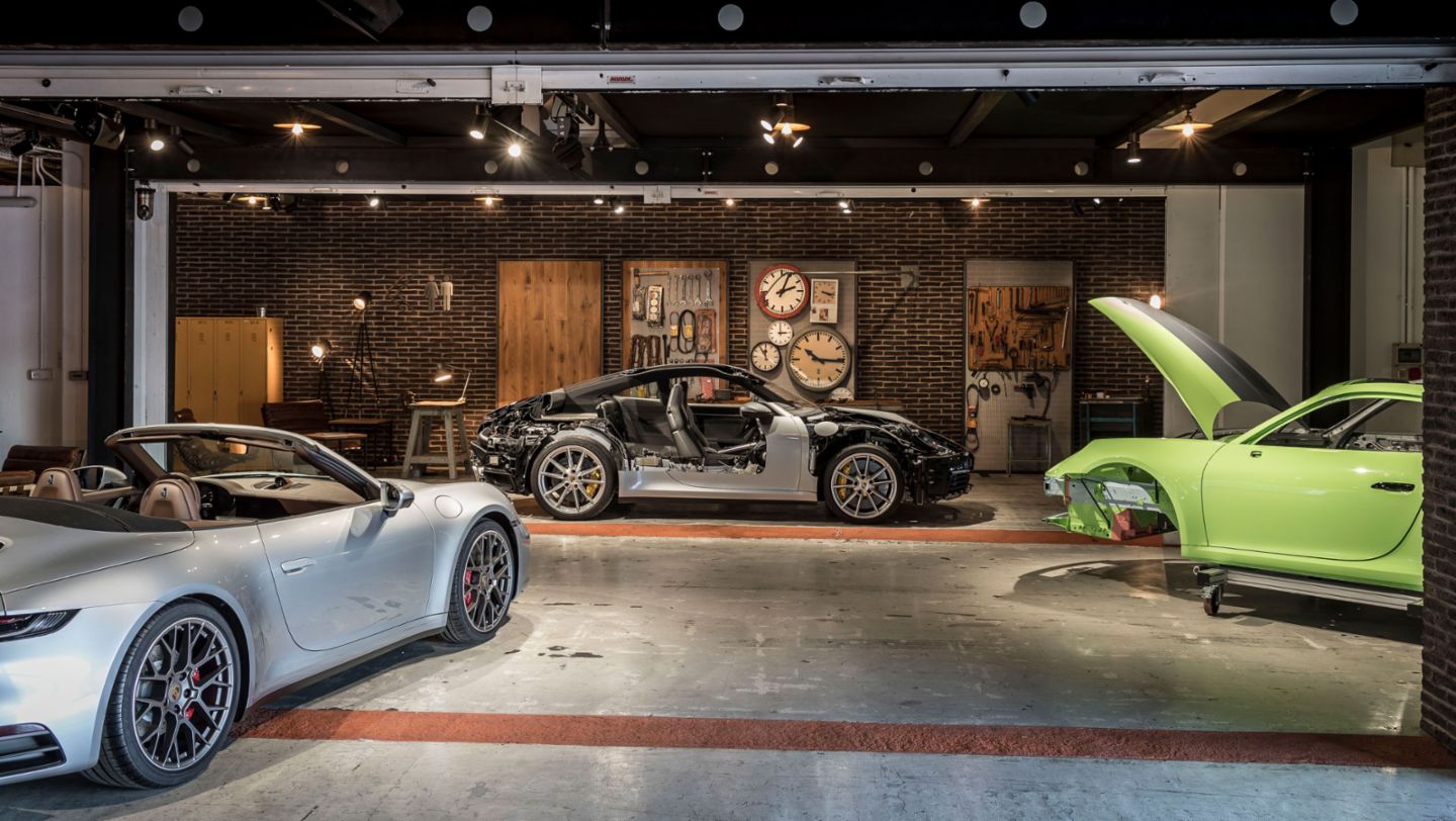 992 presentation, Valencia, 2019, Porsche AG