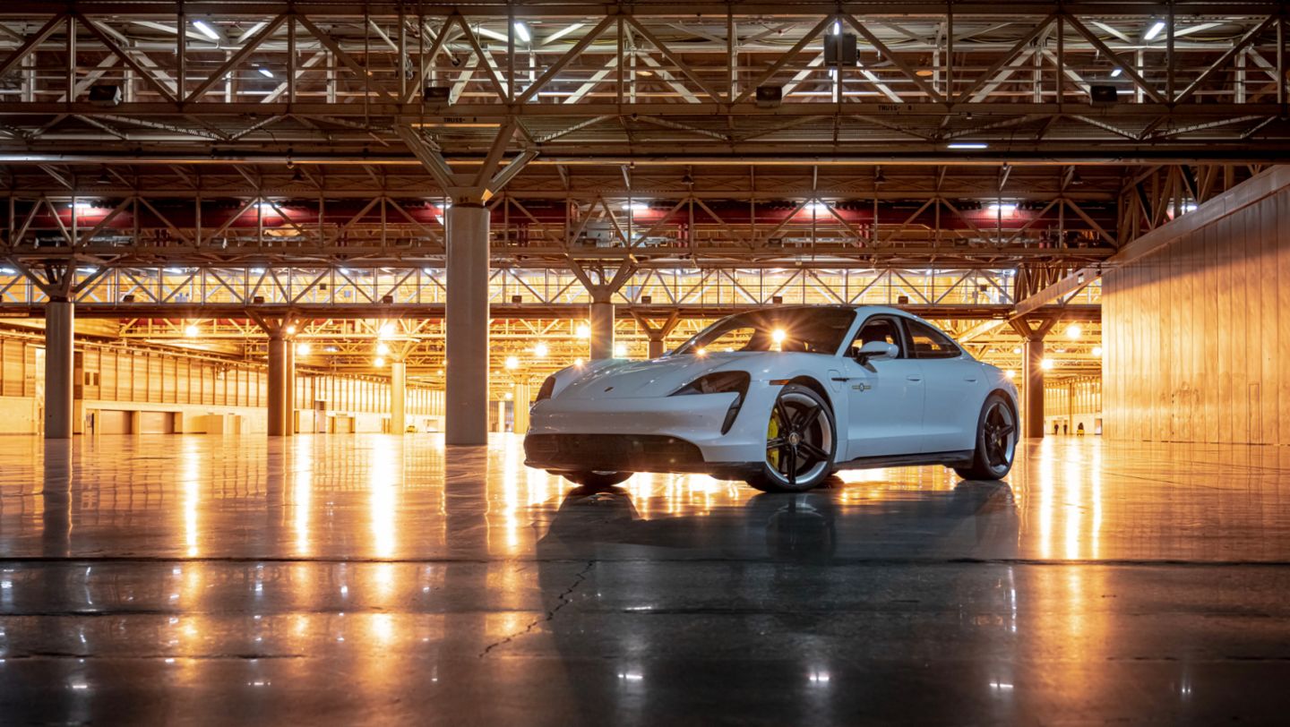 Taycan Turbo S, 2021, Porsche AG