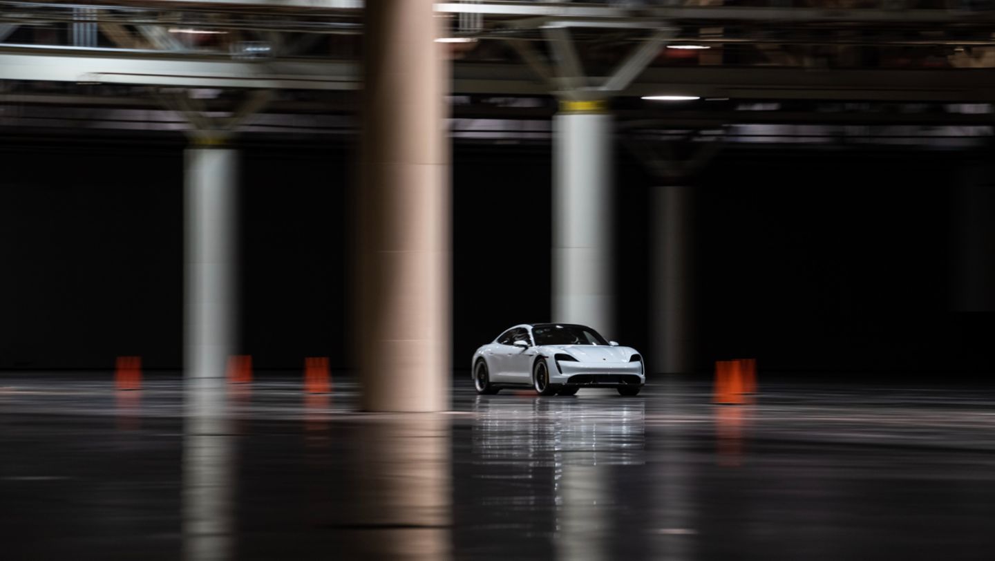 Taycan Turbo S, 2021, Porsche AG