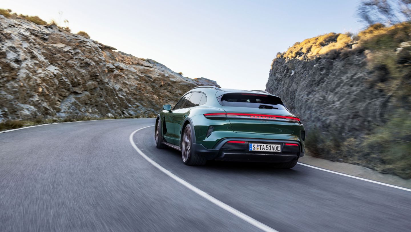 Taycan Turbo Cross Turismo, 2024, Porsche AG