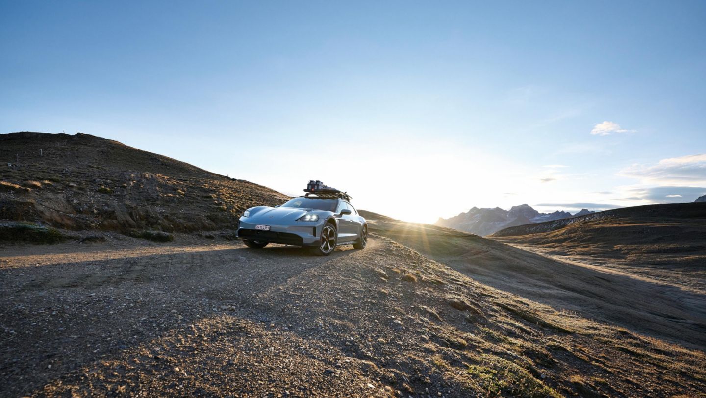 Taycan 4S Cross Turismo, Interior, Wallis, Switzerland, 2025, Porsche AG