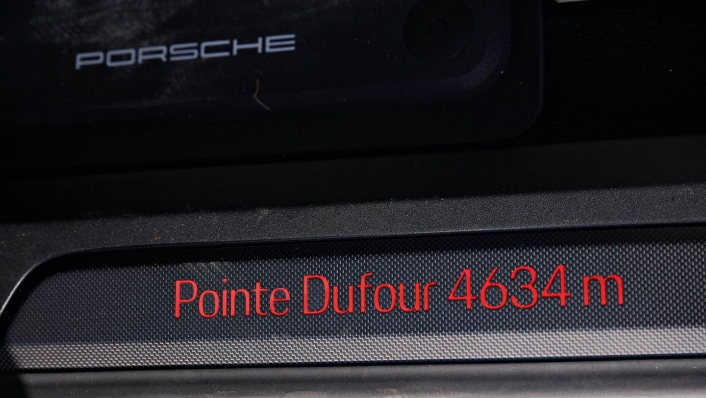Taycan 4S Cross Turismo, Interior, Wallis, Switzerland, 2025, Porsche AG