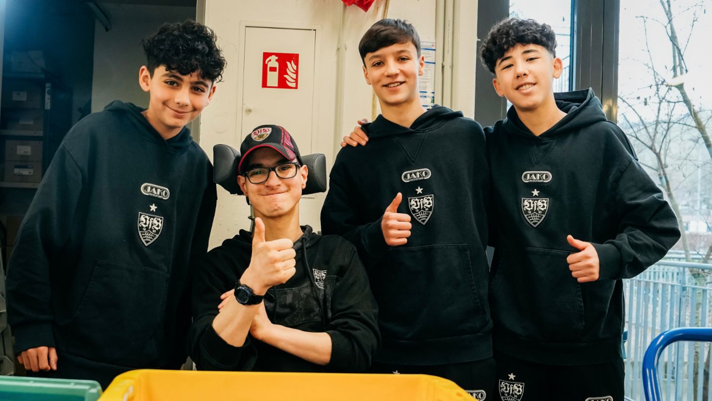 U-14-Mannschaft vom VfB Stuttgart zu Gast in den Neckartalwerkstätten, 2026, Porsche AG