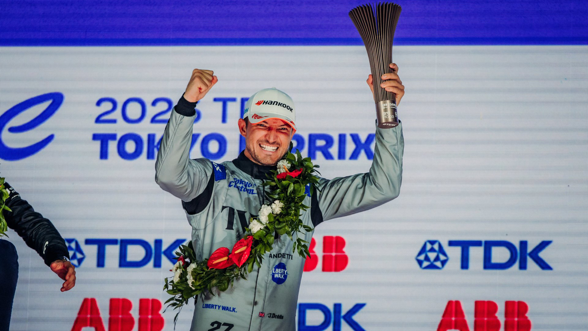Jake Dennis, piloto del equipo Andretti F&oacute;rmula E, E-Prix de Tokio II, 2026, Porsche AG